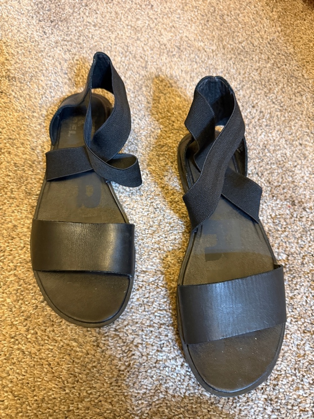 Sorel Ella sandals size 8